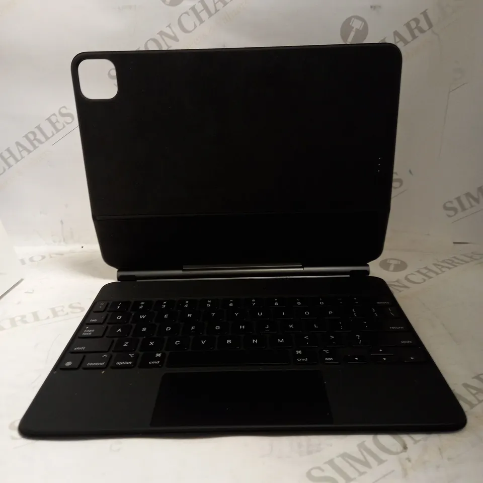 APPLE MAGIC KEYBOARD FOR IPAD PRO 11-INCH (4TH GENERATION) AND IPAD AIR (5TH GENERATION) - BLACK