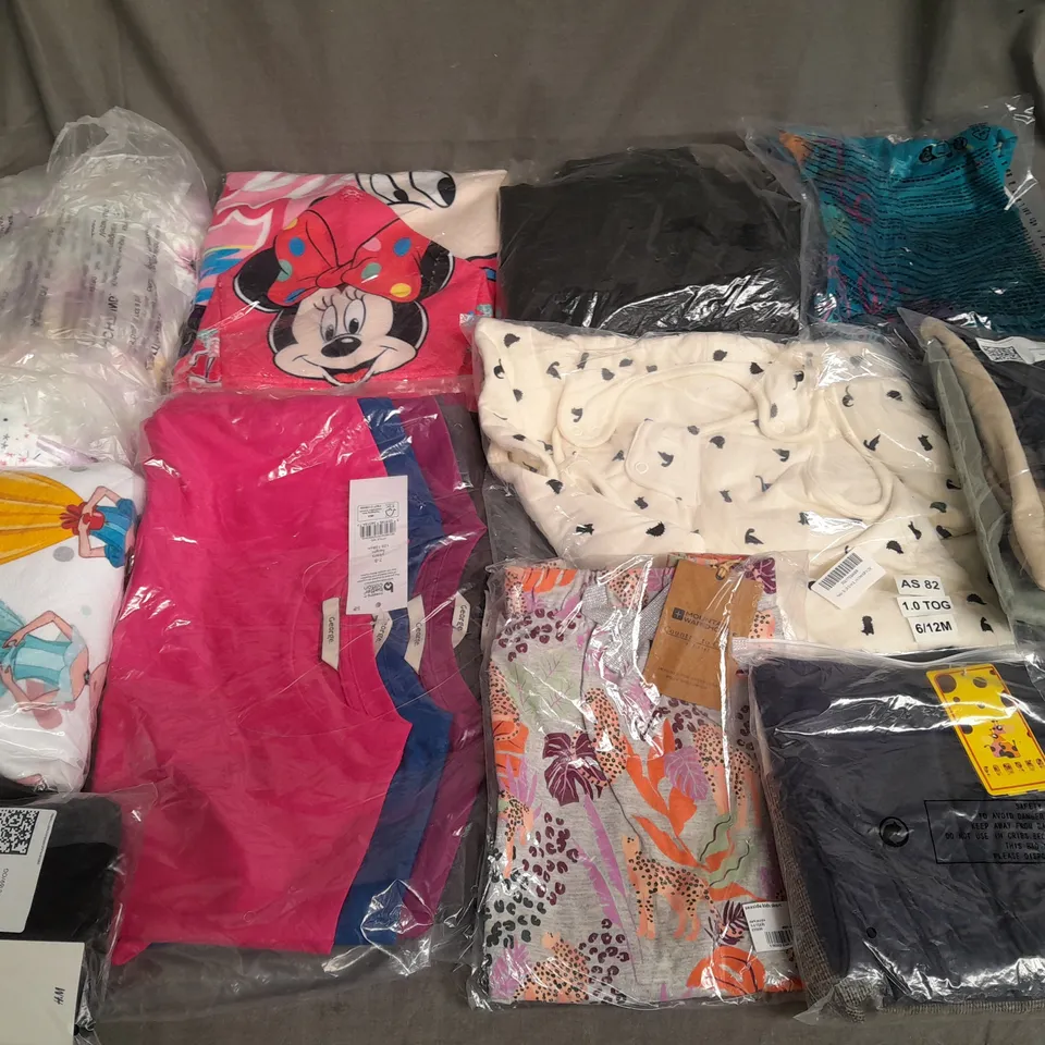 LARGE QUANTITY OF ASSORTED BAGGED KIDS CLOTHING ITEMS TO INCLUDE GEORGE, MOUNTAIN WAREHOUSE AND H&M