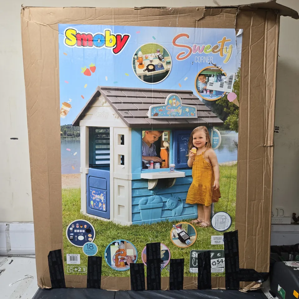 BOXED SMOBY SWEET CORNER PLAYHOUSE