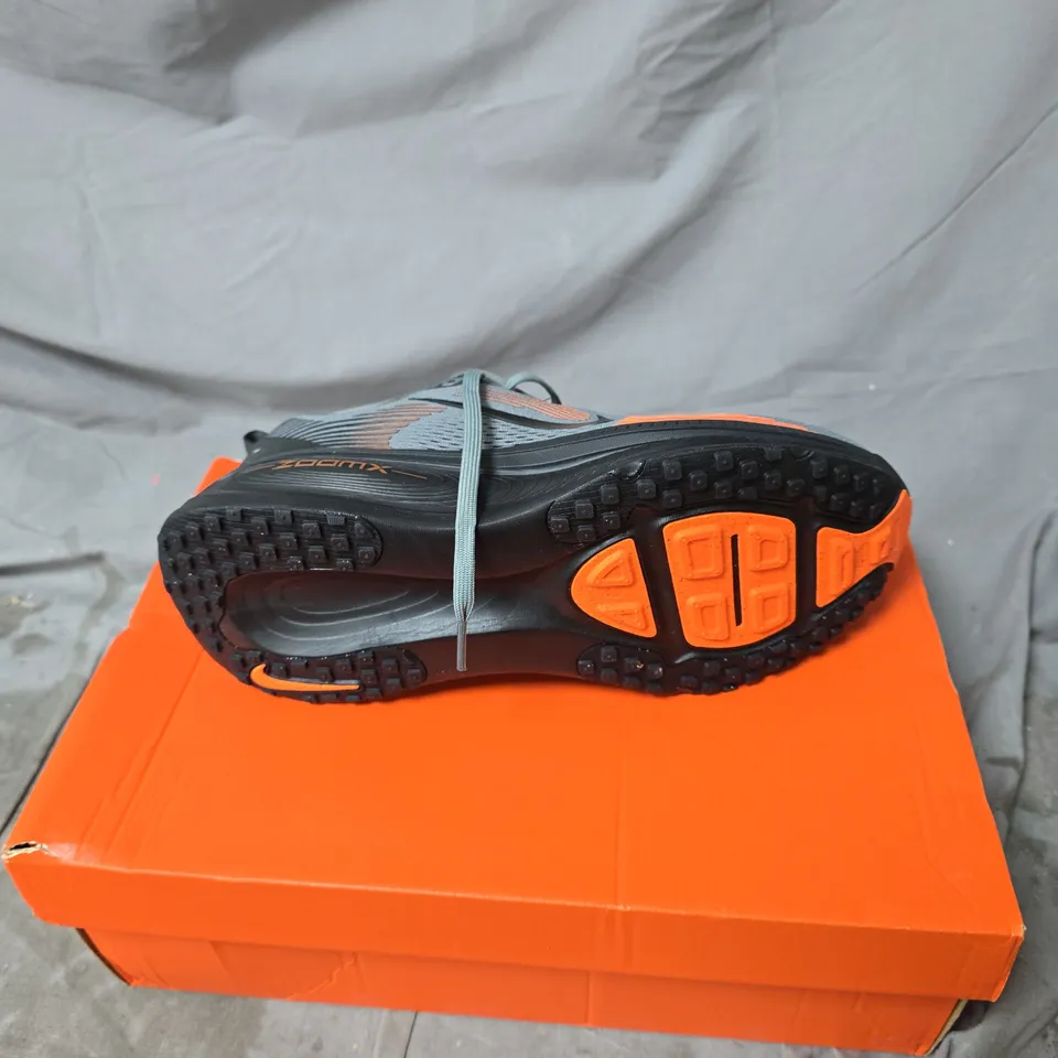 NIKE RUNNING SHOES - GREY WITH ORANGE ACCENTS SIZE 9