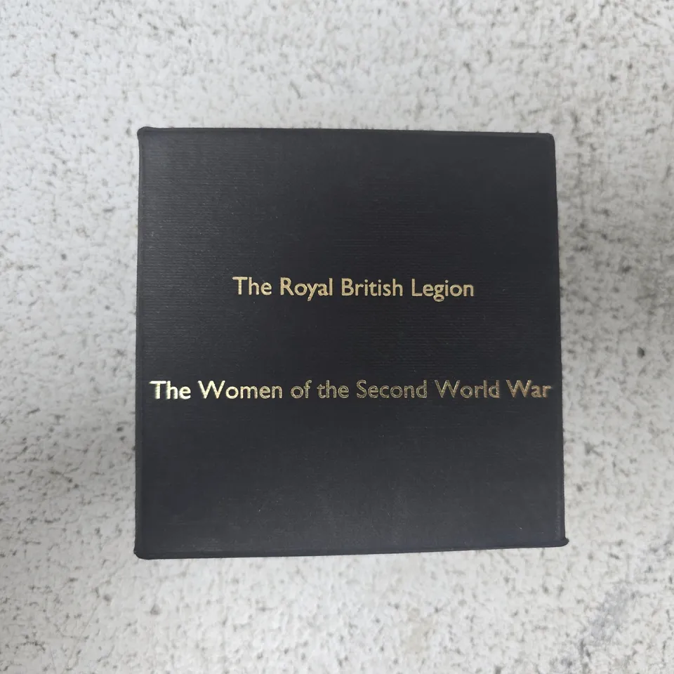 ROYAL BRITISH LEGION WOMEN OF THE SECOND WORLD WAR BROOCH – GOLD-TONE WITH RED POPPY FLOWER
