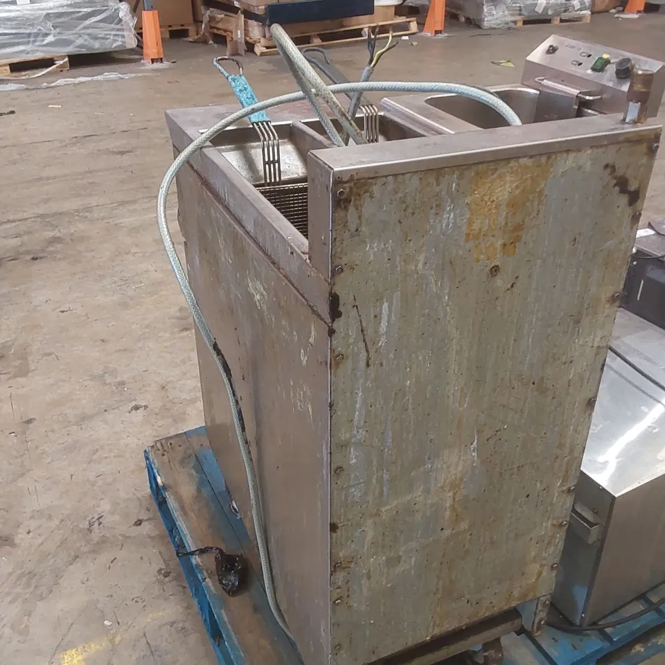 LINCAT COMMERCIAL FRYER