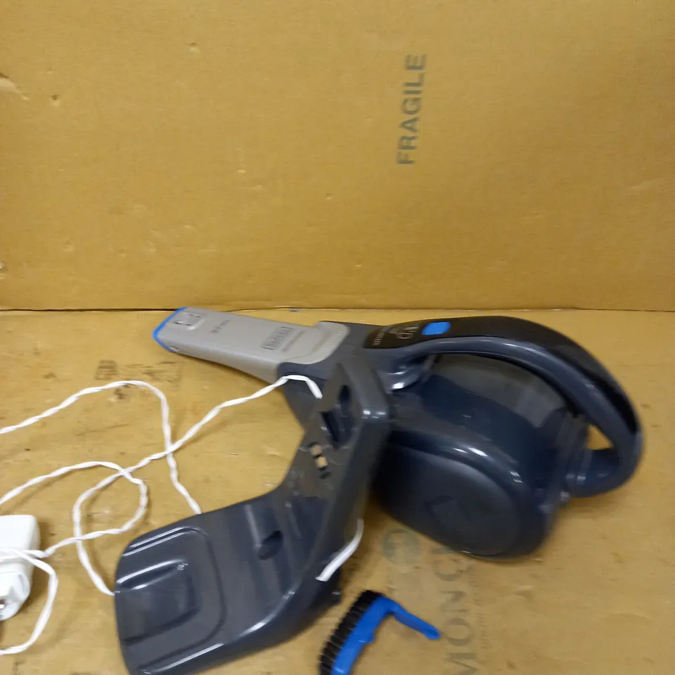 BLACK + DECKER SMARTTECH DUSTBUSTER 