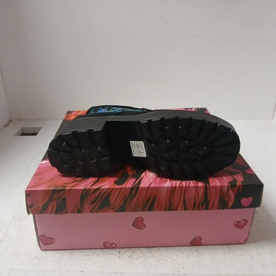KOI BUTTERFLY DUNE SUEDE PLATFORM MILITARY BOOTS UK 8 
