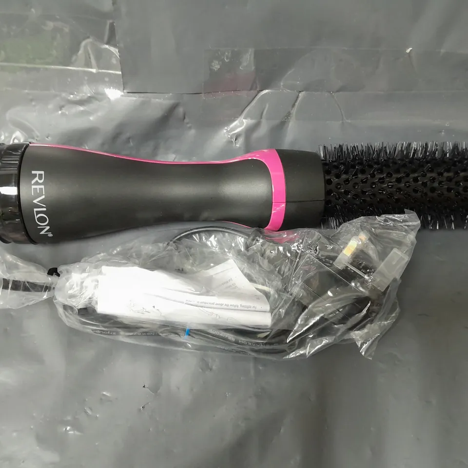 BOXED REVLON SALON ONE STEP STYLE BRUSH DRYER