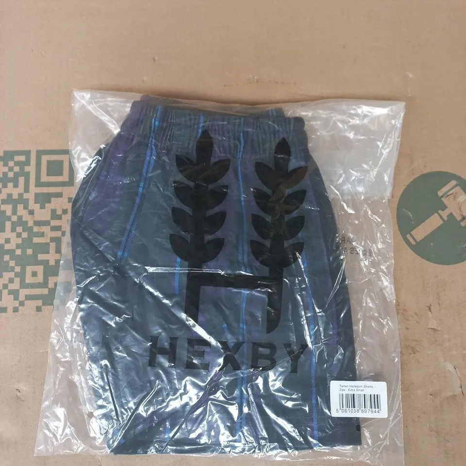 BAGGED HEXBY HARLEQUIN SHORTS IN TARTAN SIZE XS