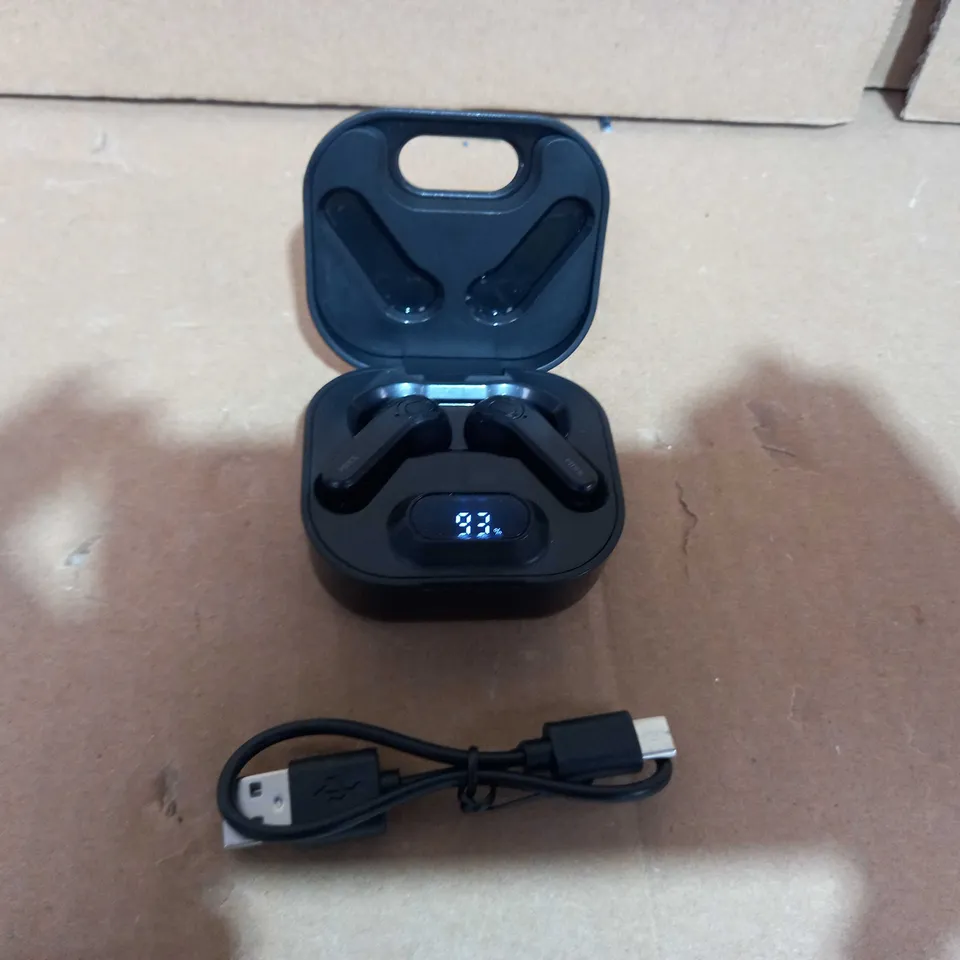 MIXX STREAMBUDS HYBRID CHARGE TRUE WIRELESS EARBUDS