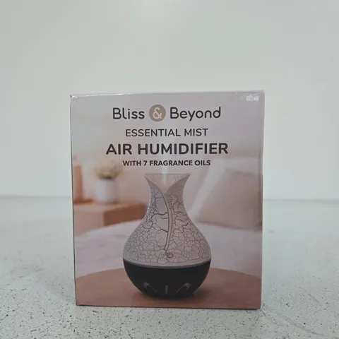 BLISS & BEYOND ESSENTIAL MIST AIR HUMIDIFIER WITH 7 FRAGRANCE OILS – BOXED