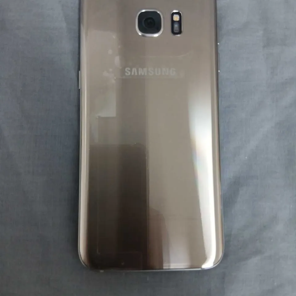 SAMSUNG GALAXY S7 EDGE – GOLD (SM-G935)