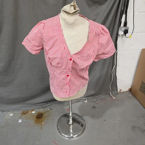 CHARLIE SUEDE WOMEN'S RED GINGHAM BUTTON-FRONT BLOUSE – SIZE L 