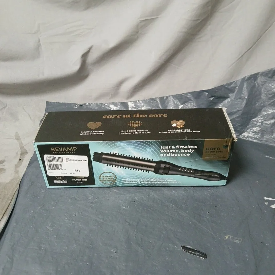 REVAMP VOLUME AND WAVE BRUSH BOXED