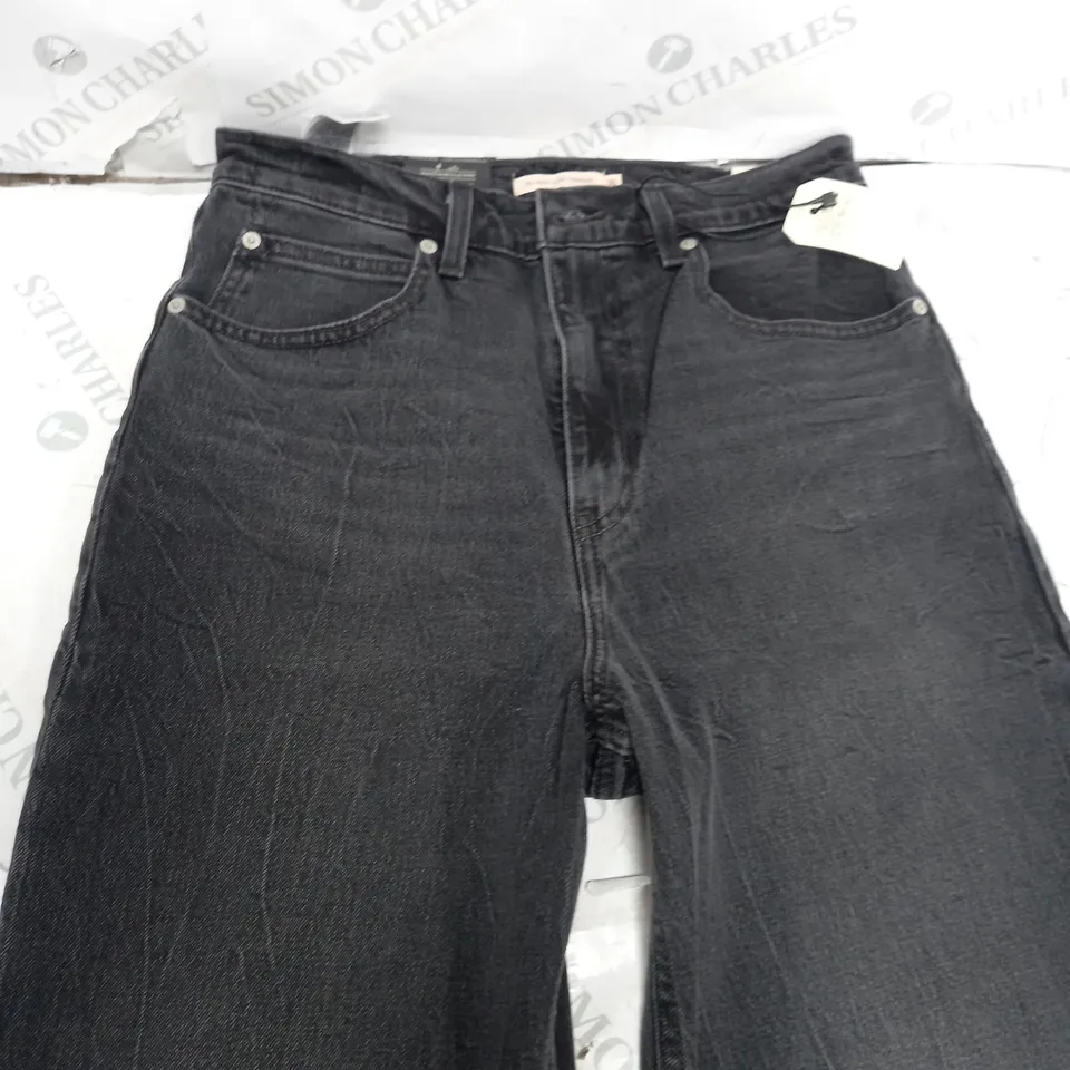 LEVI 70'S HIGH SLIM STRAIGHT LEG JEANS IN GREY - SIZE 30