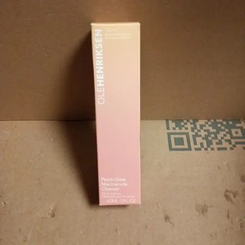 OLE HENRIKSEN PEACH GLAZE NIACINAMIDE CLEANSER – 60 ML (2 FL OZ)