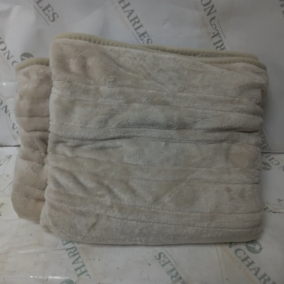 COZEE HOME VELVETSOFT HEATED THROW IN STONE 