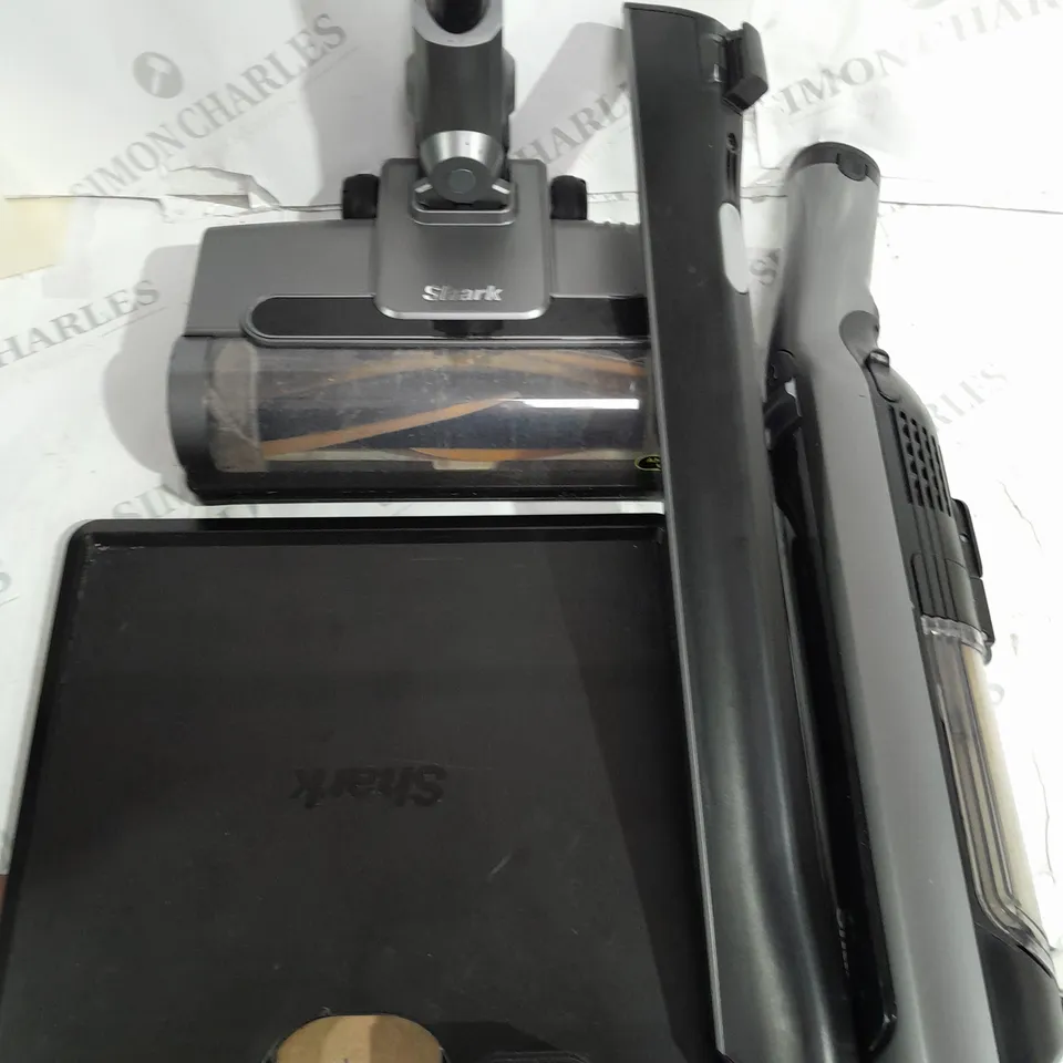 BOXED SHARK WANDVAC 2-IN-1 LIGHTWEIGHT CORDLESS HANDHELD VACUUM CLEANER