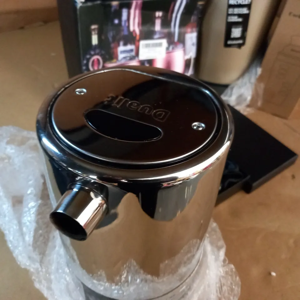 LOT OF 5 ASSORTED KITCHEN ITEMS TO INCLUDE BRABANTIA BIN DUALIT KETTLE AND CUP SET