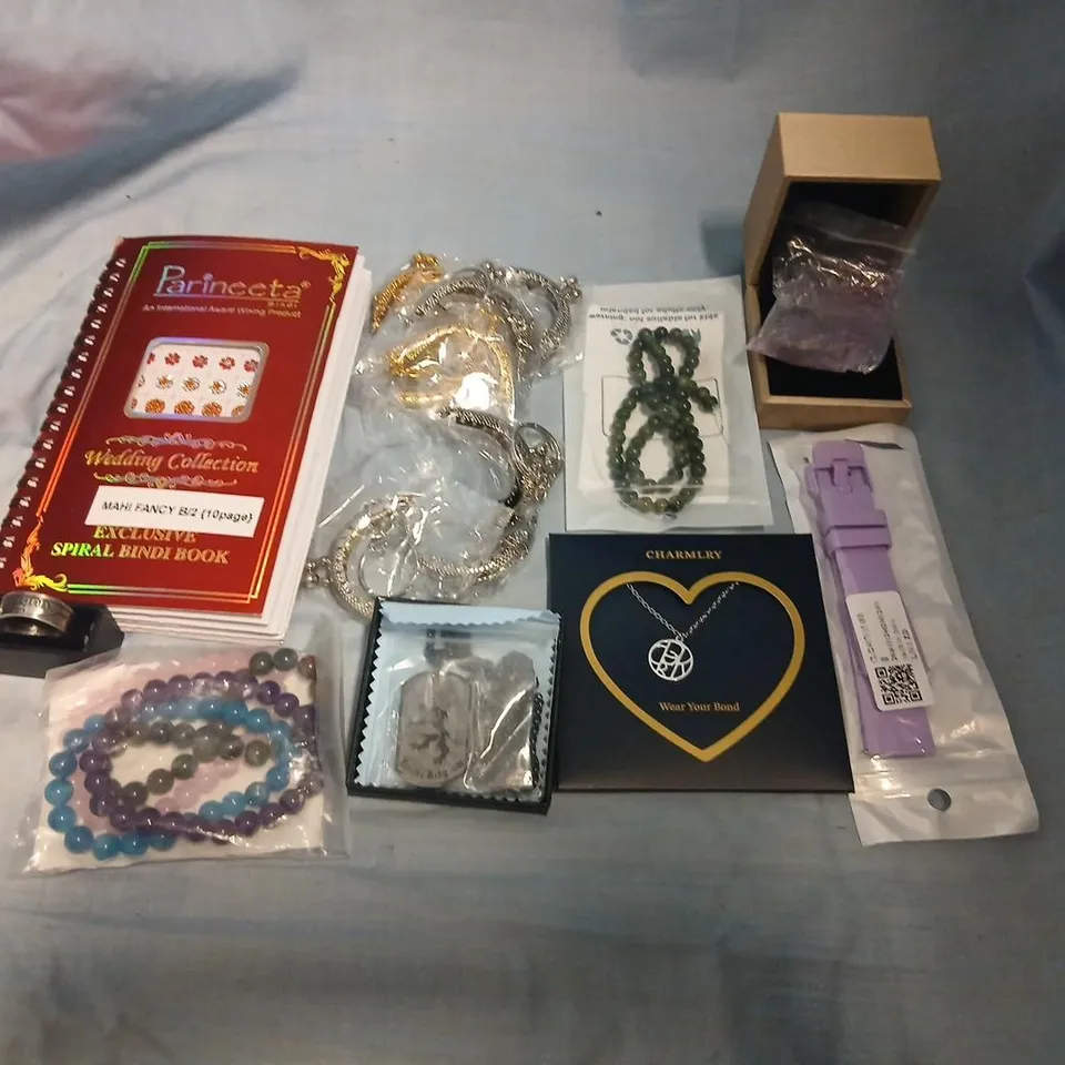 LARGE QUANTITY OF ASSORTED JEWELLERY AND ACCESSORIES