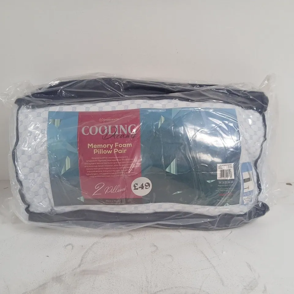 SNOOZVILLE 2-PACK WHITE MEMORY FOAM PILLOWS 70 X 45 CM