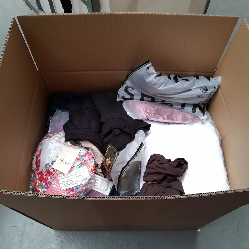 LARGE QUANTITY OF ASSORTED ITEMS TO INCLUDE JOHN LEWIS YUNI AND SHEIN