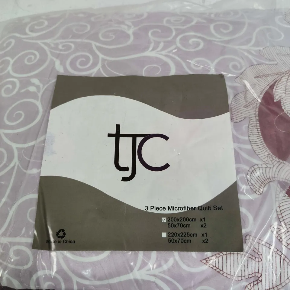 TJC 3 PIECE MICROFIBER QUILT SET – LAVENDER SWIRL PATTERN