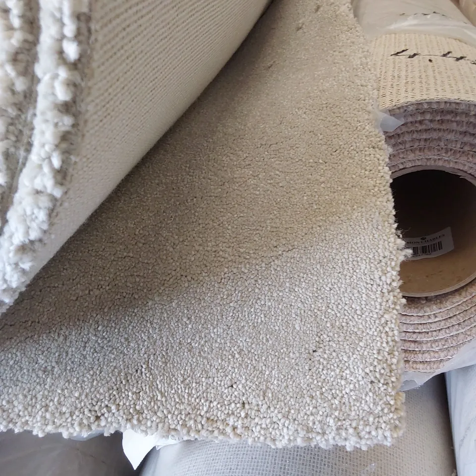 ROLL OF QUALITY ULTIMATE FIRST IMPRESSIONS PRECIOUS CARPET // SIZE: APPROXIMATELY 5 X 7.5m
