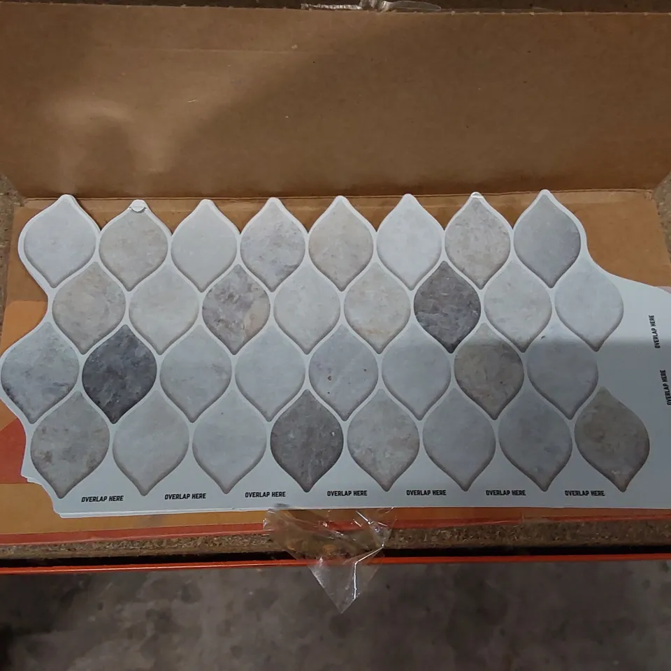 BOXED EDIR 30.5CM W X 15.4CM L VINYL PEEL WALL TILES (1 ITEM)