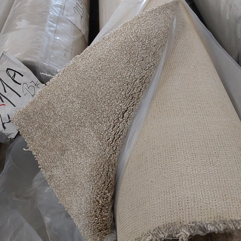 ROLL OF QUALITY CARPET // SIZE UNSPECIFIED