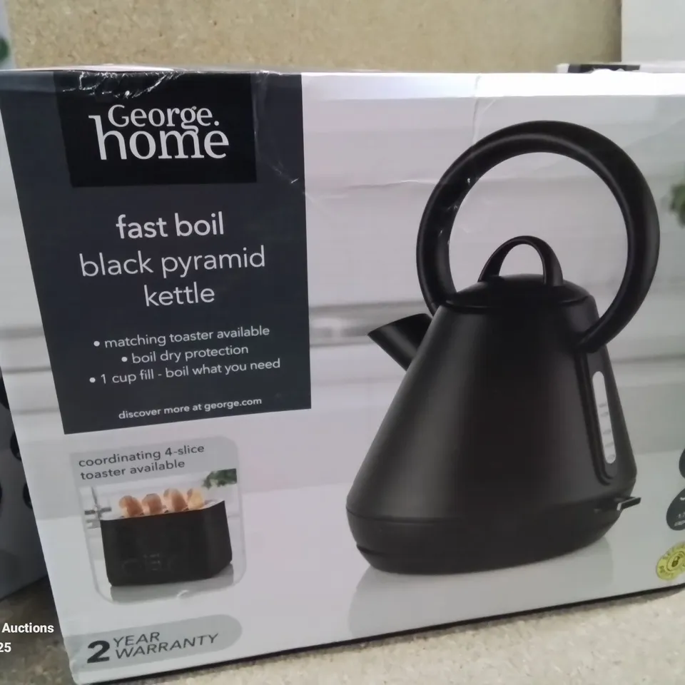 BOXED KETTLE, TOASTER, SANDWICH TOASTER, PYRAMID KETTLE, AND TEXTURED MILK FROTHER COLLECTION (NOT MATCHING)