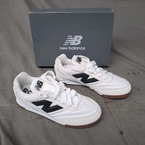 BOXED PAIR OF NEW BALANCE RC42 CREAM UK 5