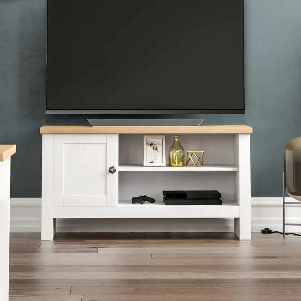 BOXED BEACSFIELD TV STAND FOR TVS UP TO 50" - WHITE & OAK (1 BOX)