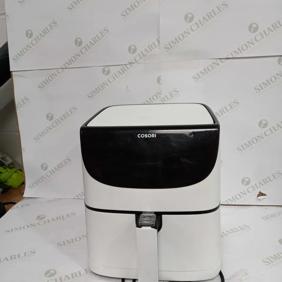 COSORI AIR FRYER 1700W MAX XXL 5.5L DIGITAL TOUCHSCREEN, WHITE