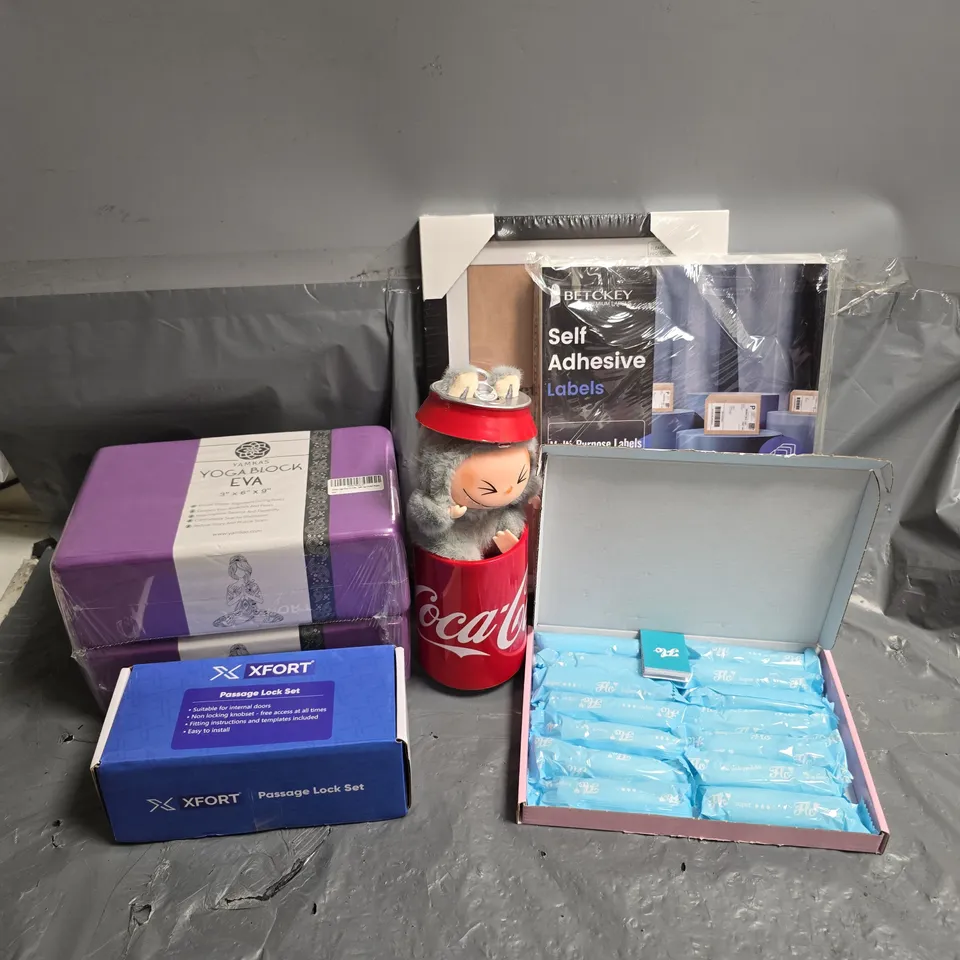 BOX OF APPROXIMATELY 10 ASSORTED HOUSEHOLD ITEMS TO INCLUDE - EVA YOGA BLOCK - FLO TAMPONS - SELF ADHESIVE LABELS - ETC - COLLECTION ONLY