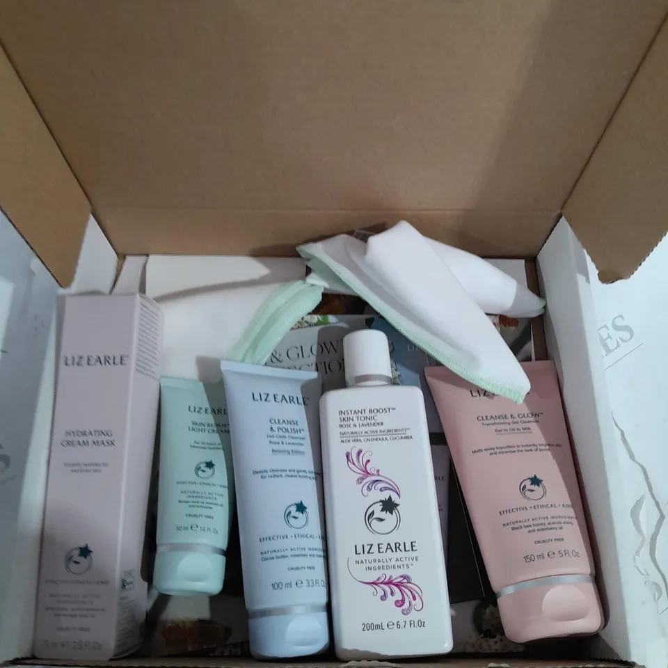 BOXED LIZ EARLE THE CLEANSE & GLOW SKINCARE COLLECTION