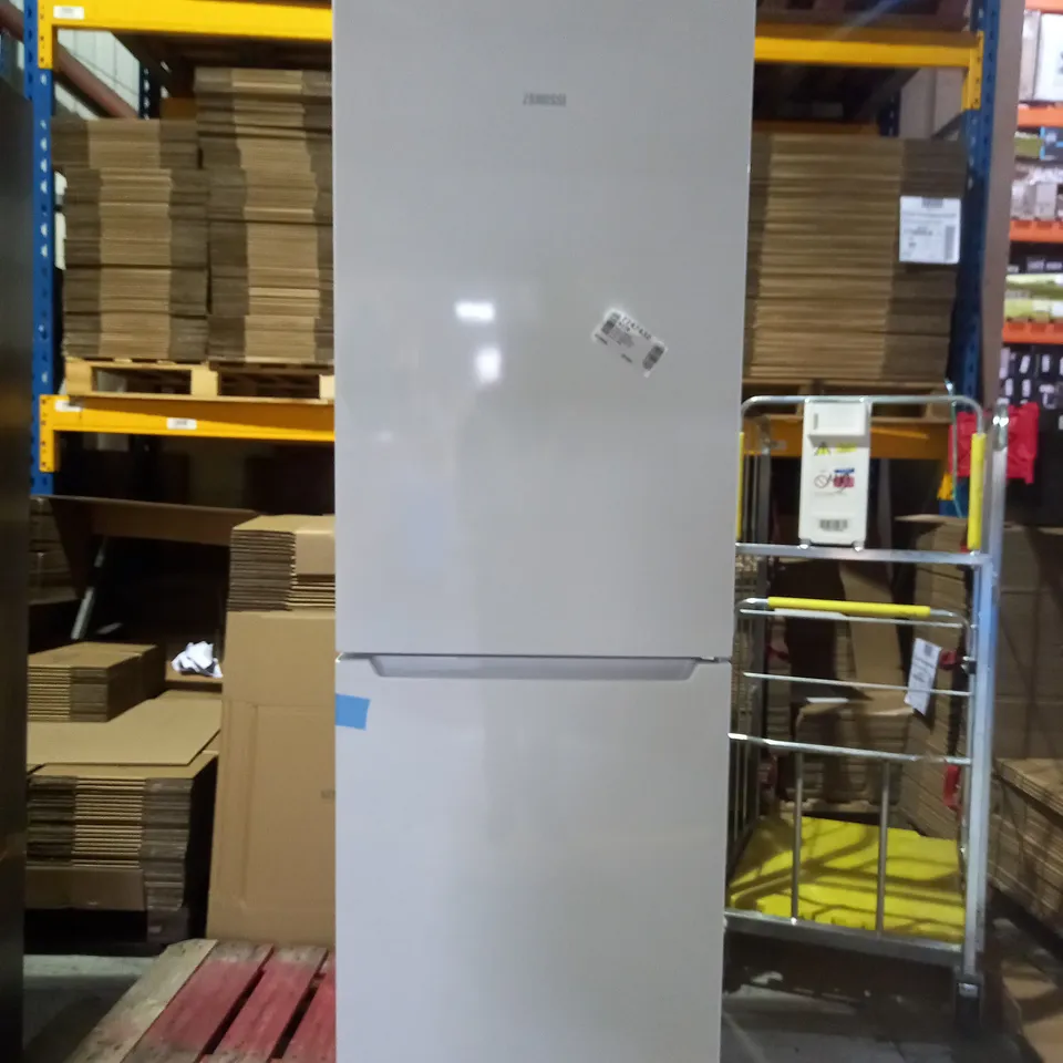 ZANUSSI ZNME31FW0 FREESTANDING, FROST FREE, 50/50 FRIDGE FREEZER, WHITE, F RATED ENERGY
