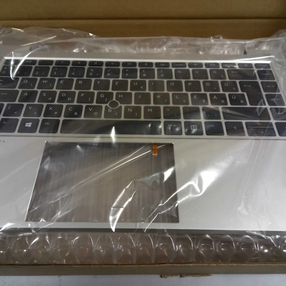 HP TOP COVER W/ KBD CP+PS BL HUNGARY M36312-211