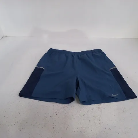 NIKE MILER BLUE SHORTS LARGE