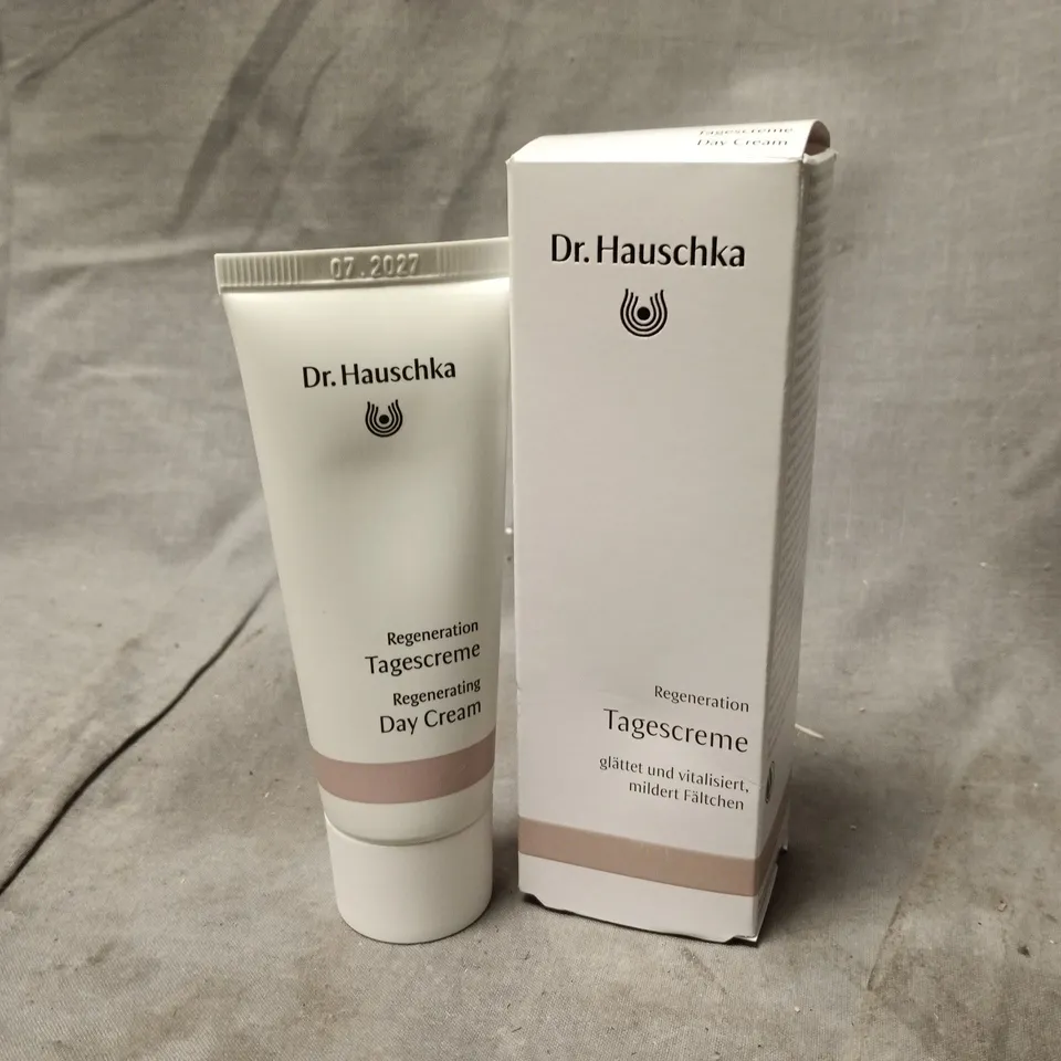 BOXED DR HAUSCHKA REGENERATING DAY CREAM (40ML)