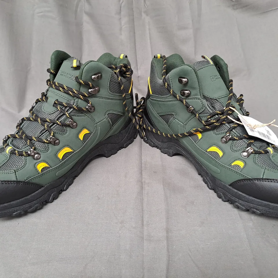 BOXED PAIR OF MOUNTAIN WAREHOUSE ADVENTURER WATERPROOF HIKING BOOTS IN GREEN UK SIZE 11