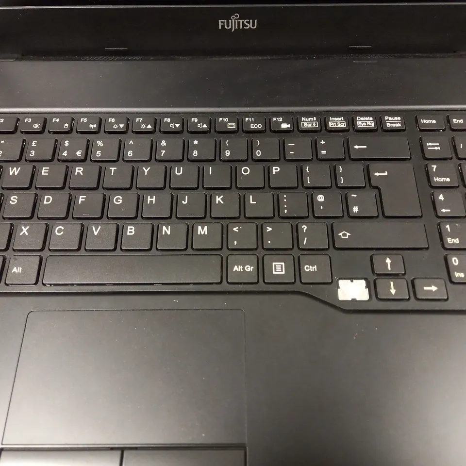 FUJITSU LIFEBOOK AH555 LAPTOP IN BLACK