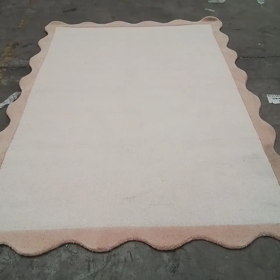 QUALITY DESIGNER AREA RUG - APPROXIMATELY 220X160CM