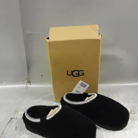 BOXED PAIR OF UGG WOMENS TASMAN MAXI CURLY BLACK UK 7