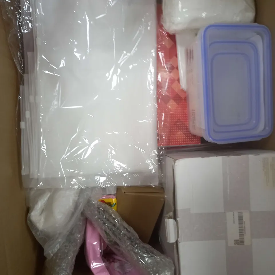 BOX OF APPROX 15 ASSORTED ITEMS TO INCLUDE - NOTEBOOK, PILLOW SHEETS, TUPPERWARE ETC