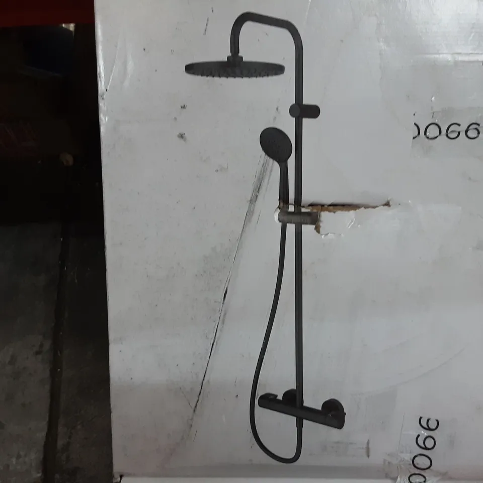 BOXED CAVALLY THERMOSTATIC MULTIHEAD SHOWER IN BLACK 