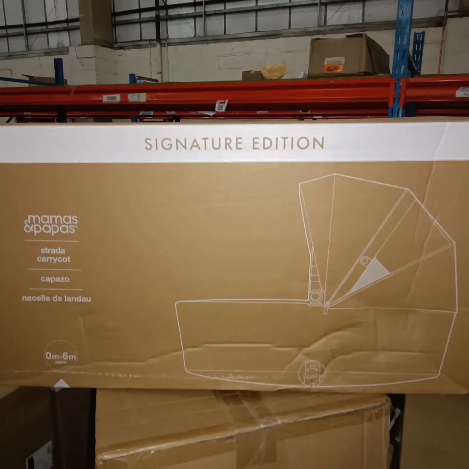 BOXED MAMAS AND PAPAS STRADA CARRYCOT - COLOUR UNSPECIFIED 