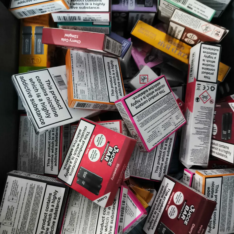 APPROXIMATELY 15 ASSORTED E-CIGARETTE AND VAPE PRODUCTS TO INCLUDE ASPIRE, ELFBAR, JUCCE BAR ETC 