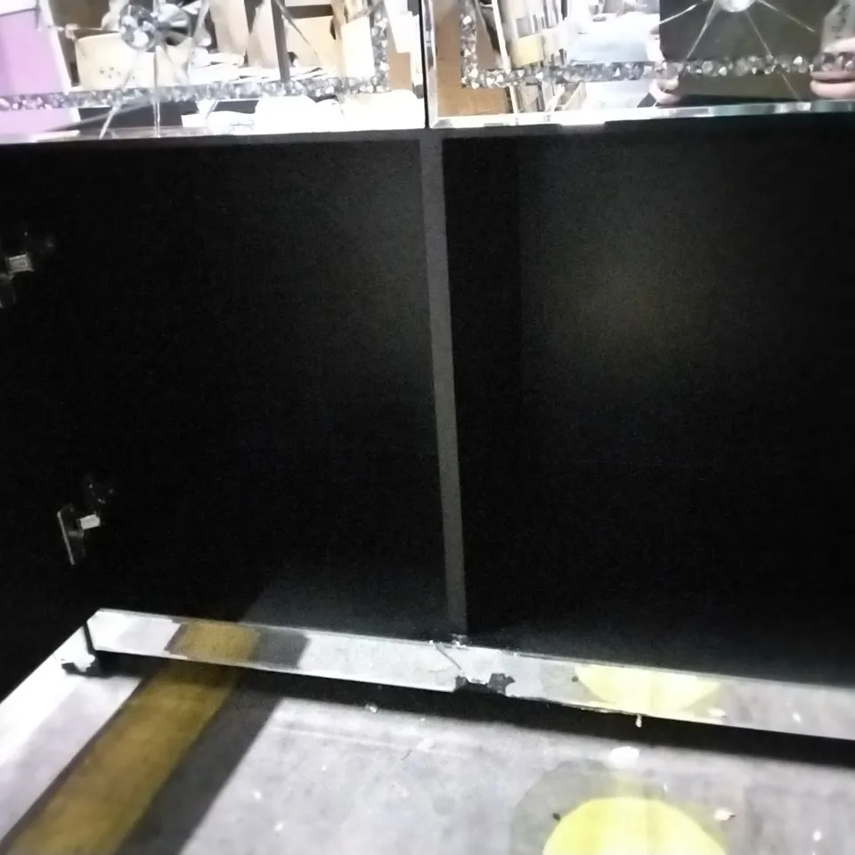 JASMIC 135CM MIRRORED GLASS SIDEBOARD WITH 3 DRAWER 3 DOORS