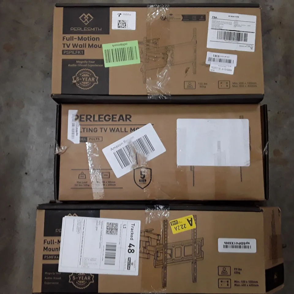 PALLET CONTAINING AN ASSORTMENT OF FULL TV WALL MOUNT 