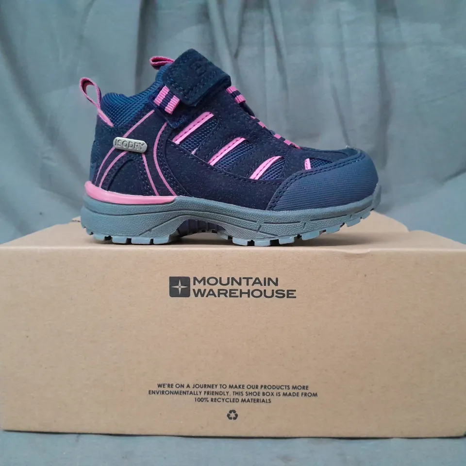 BOXED PAIR OF MOUNTAIN WAREHOUSE DRIFT JUNIOR WATERPROOF OUTDOOR BOOTS IN NAVY UK SIZE 6