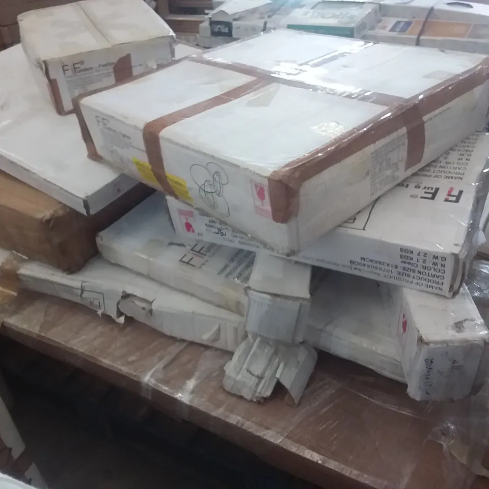 BOXED DESIGNER PALLET CONTAINING A VARIETY OF FURNITURE PIECES SUCH AS MAGIC RING SWIVEL TABLE , BAR TABLE AND COFFEE TABLE 