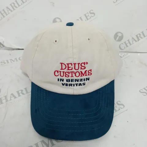 DEUS CUSTOMS IN BENZIN VERITAS CAP